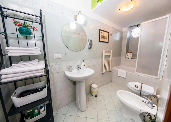 Azzurra Apartment *